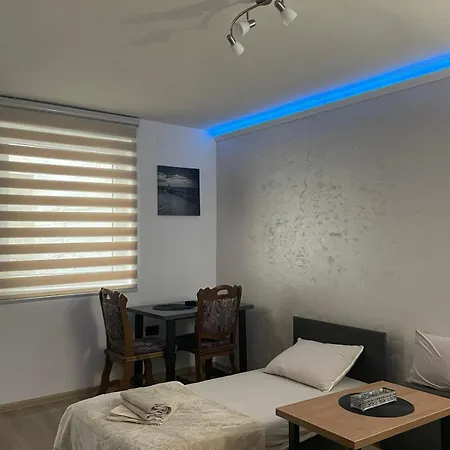 Silver Bg Apartment